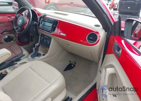 2014 Volkswagen Beetle 2.5L z USA, uszkodzony, nr VIN 3VW5P7AT4EM802295